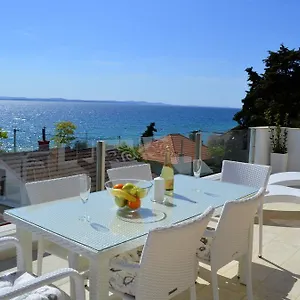 Apartment Superior